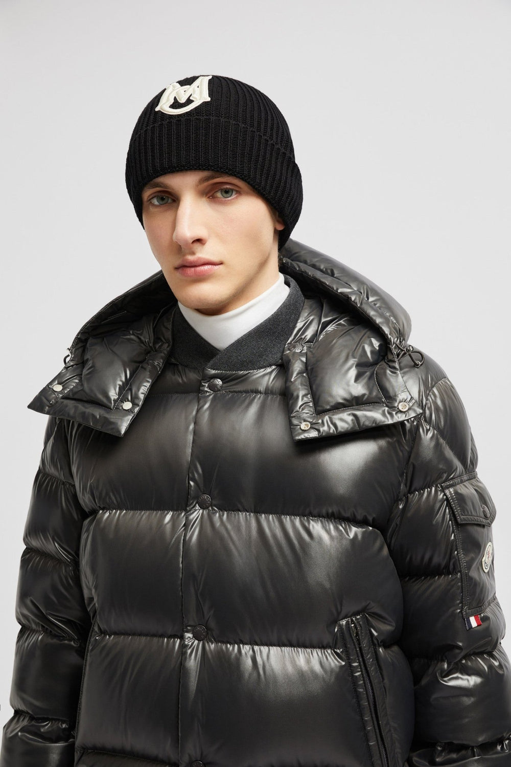 Moncler - Bonnet black à monogramme brodé - Lothaire