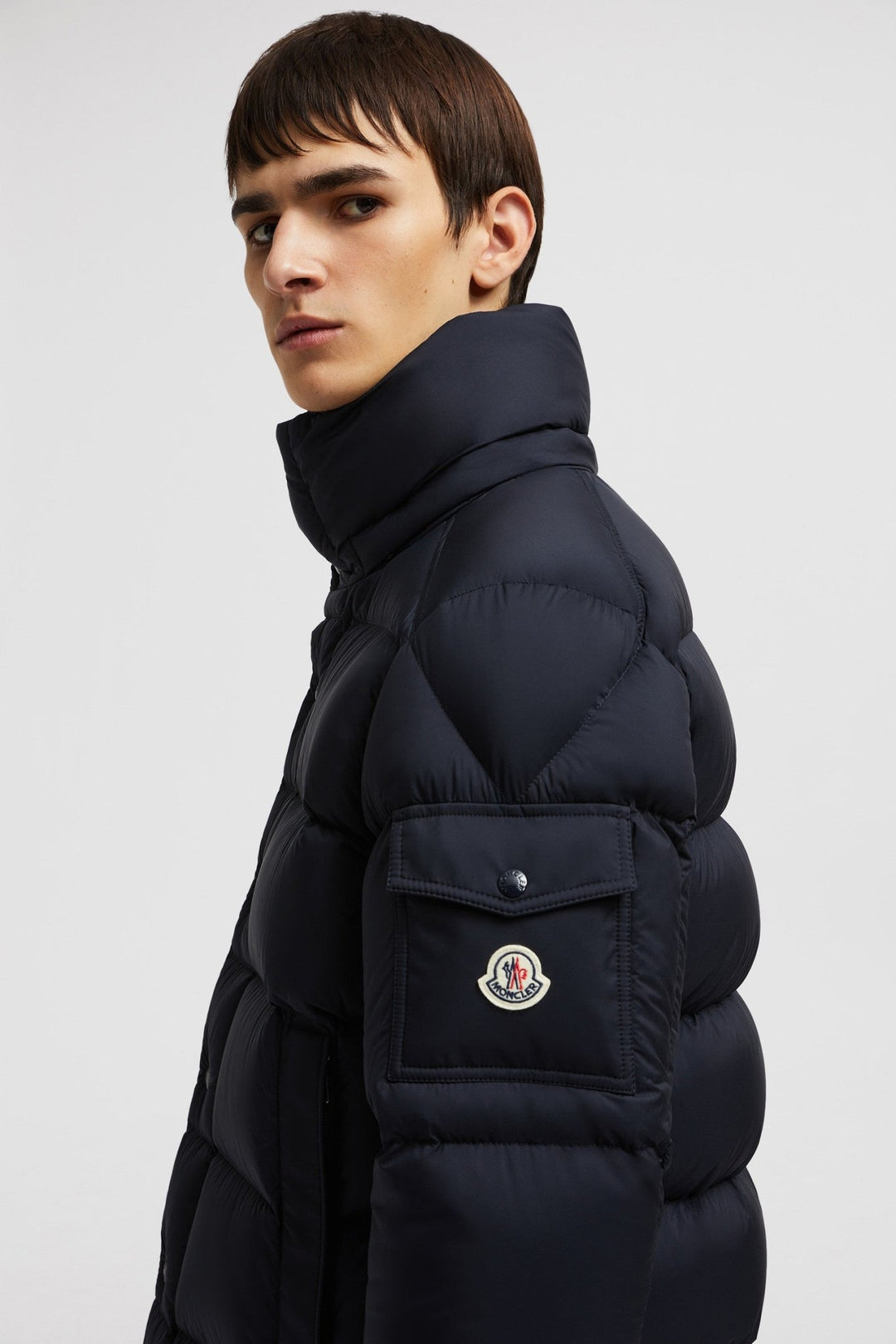 MONCLER - DOUDOUNE COURTE À CAPUCHE VEZERE Marine - Lothaire