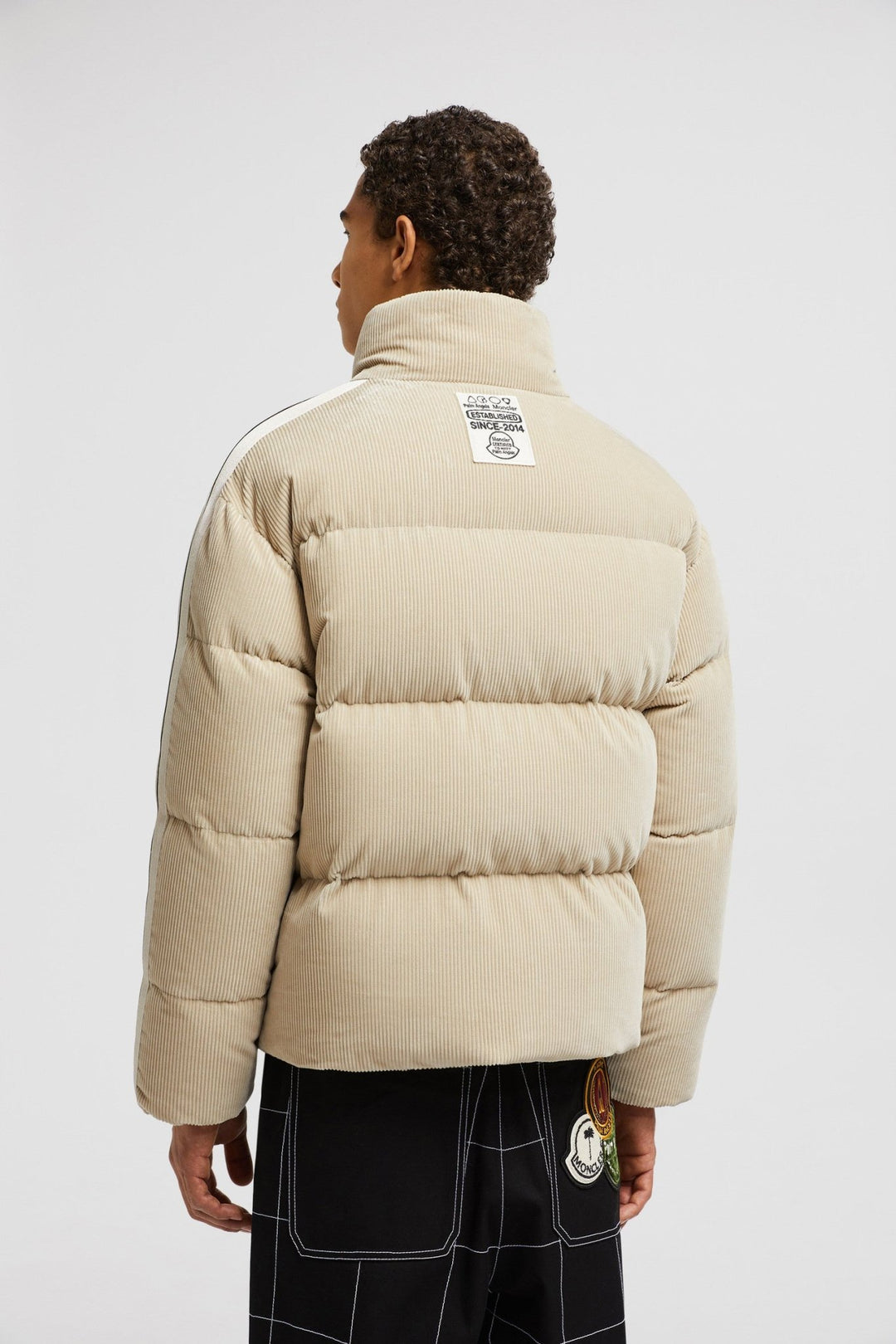 MONCLER - DOUDOUNE COURTE EN VELOURS CÔTELÉ ABROLHOS MONCLER X PALM ANGELS Beige - Lothaire