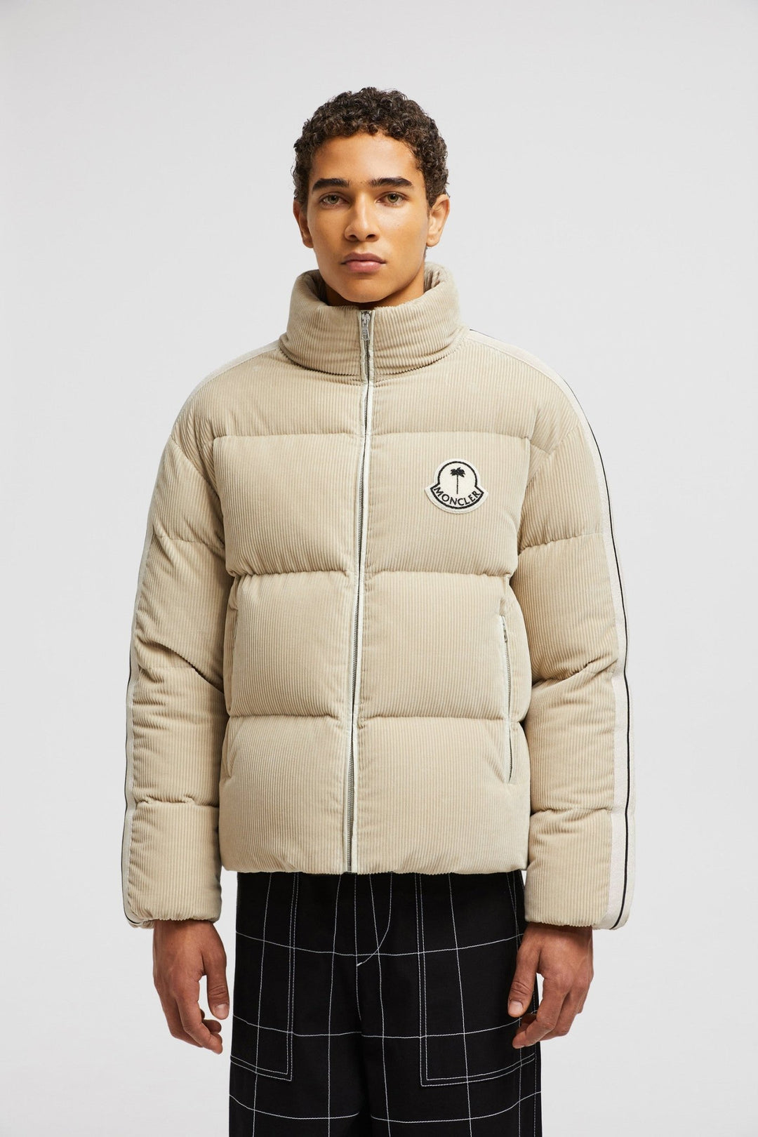 MONCLER - DOUDOUNE COURTE EN VELOURS CÔTELÉ ABROLHOS MONCLER X PALM ANGELS Beige - Lothaire